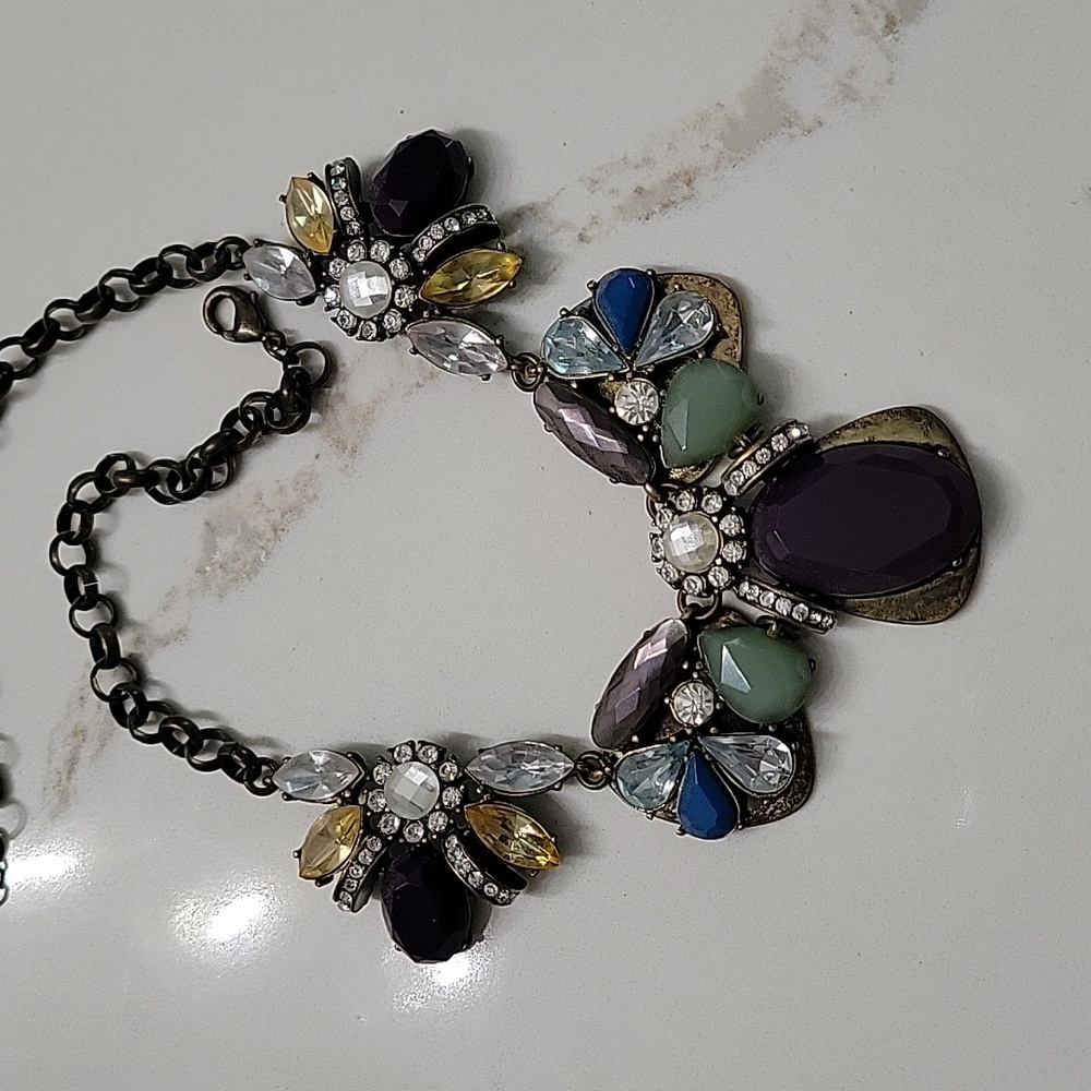 Statement Necklace 🐝